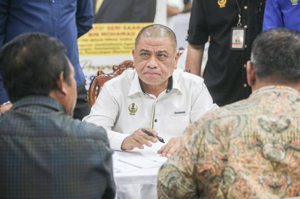 Perak MB: State Umno throws full backing behind Zahid as party president